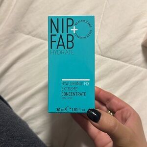 Nip + Fab hydrate hyaluronic fix extreme concentrate